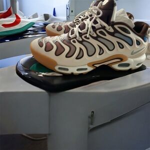 Nike Air Max Plus Drift
Phantom Cacao Wow